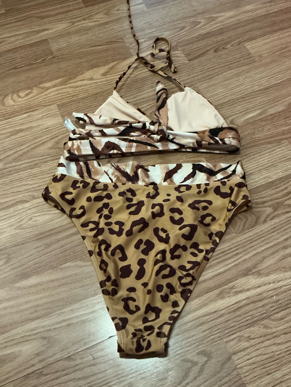 CUPSHE Jungle Cheetah Wrap Triangle Bikini Set Size Medium - Picture 2 of 7